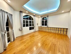 Sennett Avenue (D16), Semi-Detached #475861201